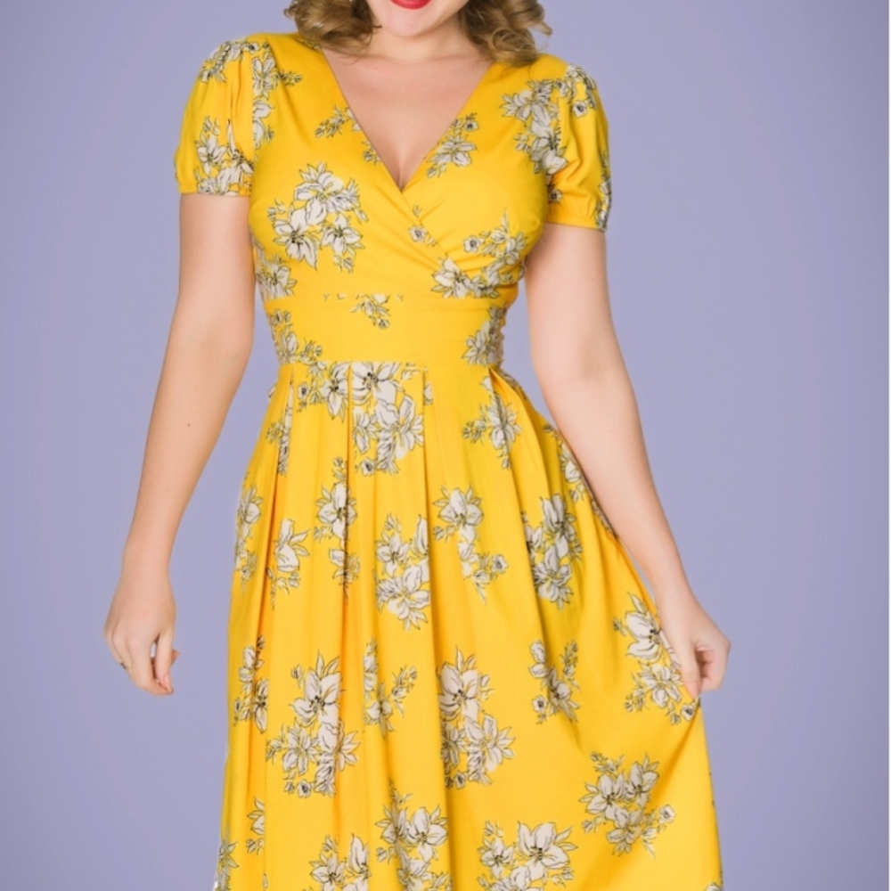 Unique Vintage Yellow Pleated Midi Dress with Puff Sleeves